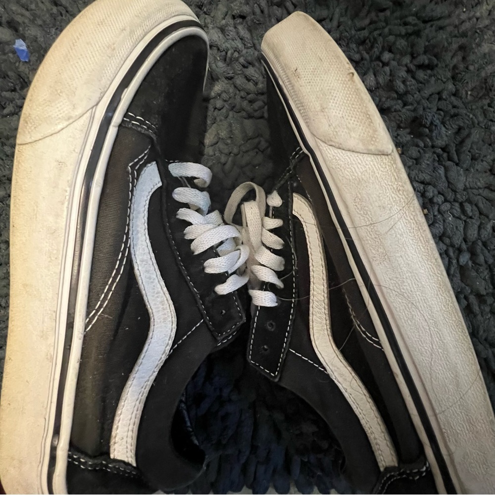 Vans - Picture 3 of 3
